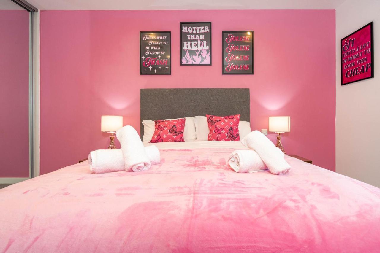 Maevela Apartments ☆ Pink Luxury Apartment With Balcony - Birmingham City Centre - 5 Min Walk From Bullring, Cube, Mailbox, New Street Station - Free Netflix & Wifi Exterior foto