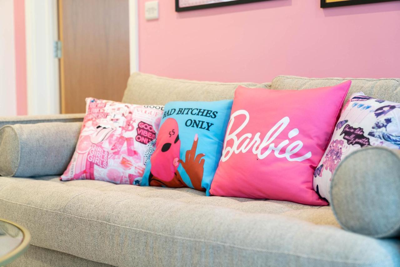 Maevela Apartments ☆ Pink Luxury Apartment With Balcony - Birmingham City Centre - 5 Min Walk From Bullring, Cube, Mailbox, New Street Station - Free Netflix & Wifi Exterior foto